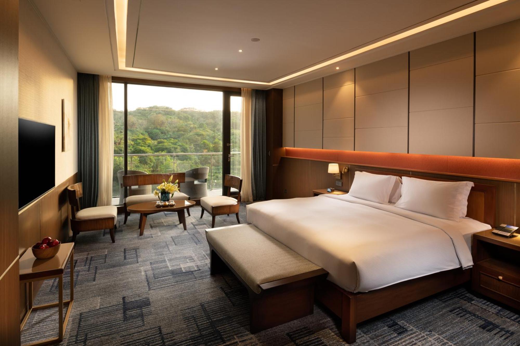 Hilton Clark Sun Valley Resort Clark Field Экстерьер фото