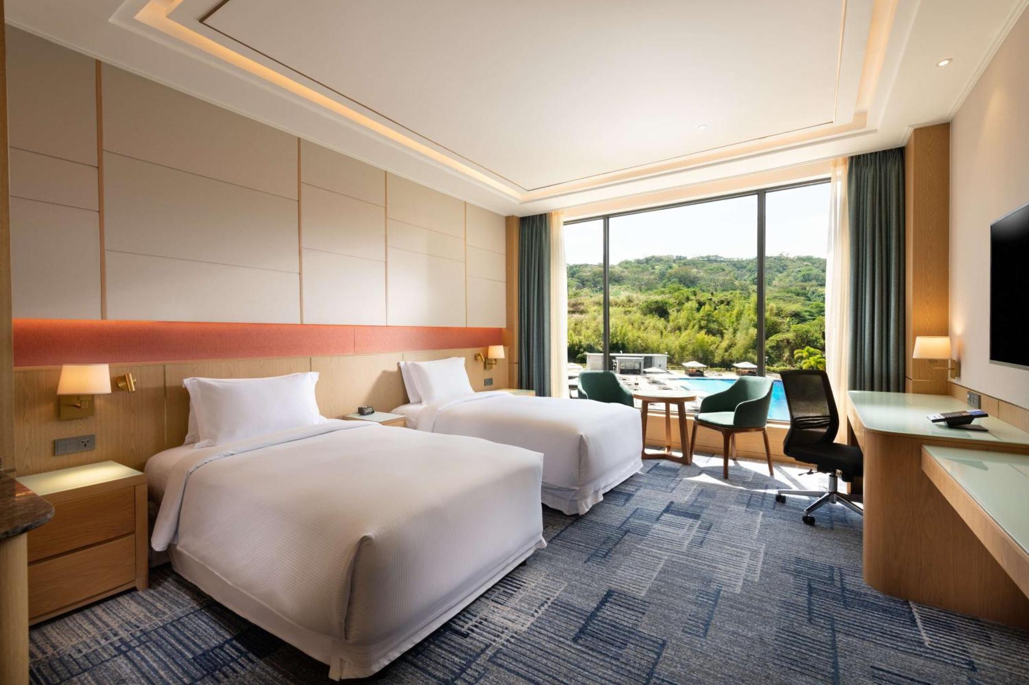 Hilton Clark Sun Valley Resort Clark Field Экстерьер фото