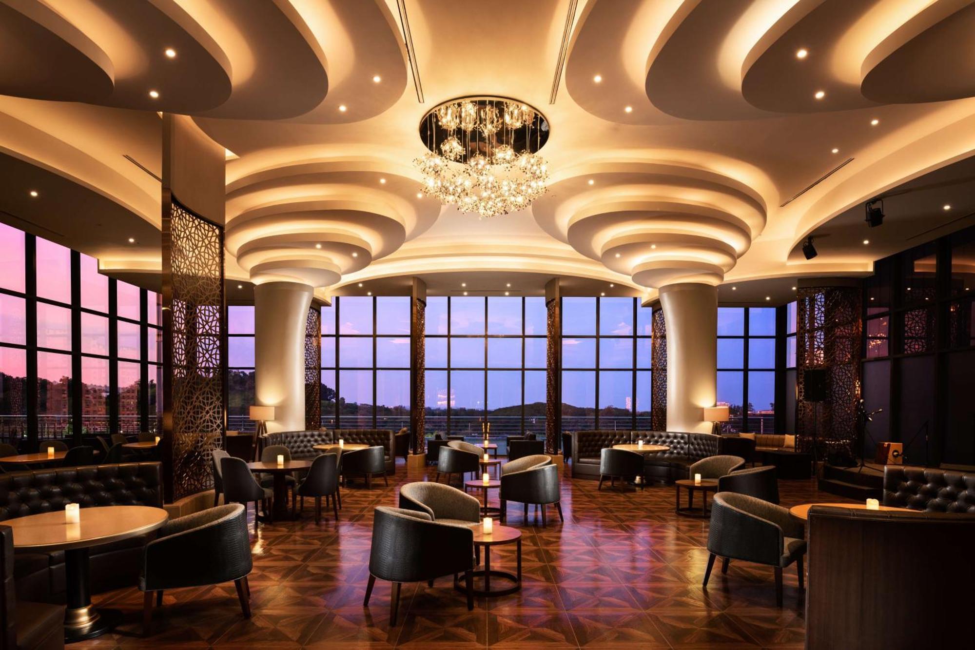 Hilton Clark Sun Valley Resort Clark Field Экстерьер фото