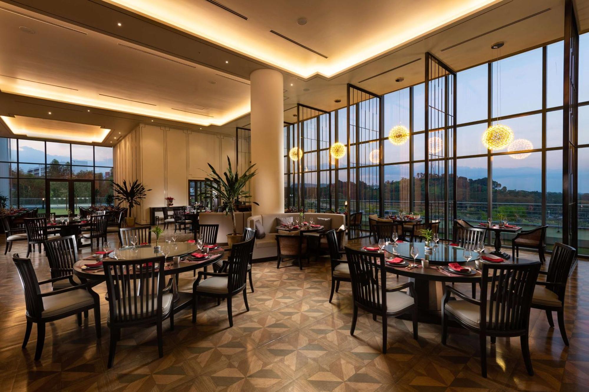 Hilton Clark Sun Valley Resort Clark Field Экстерьер фото
