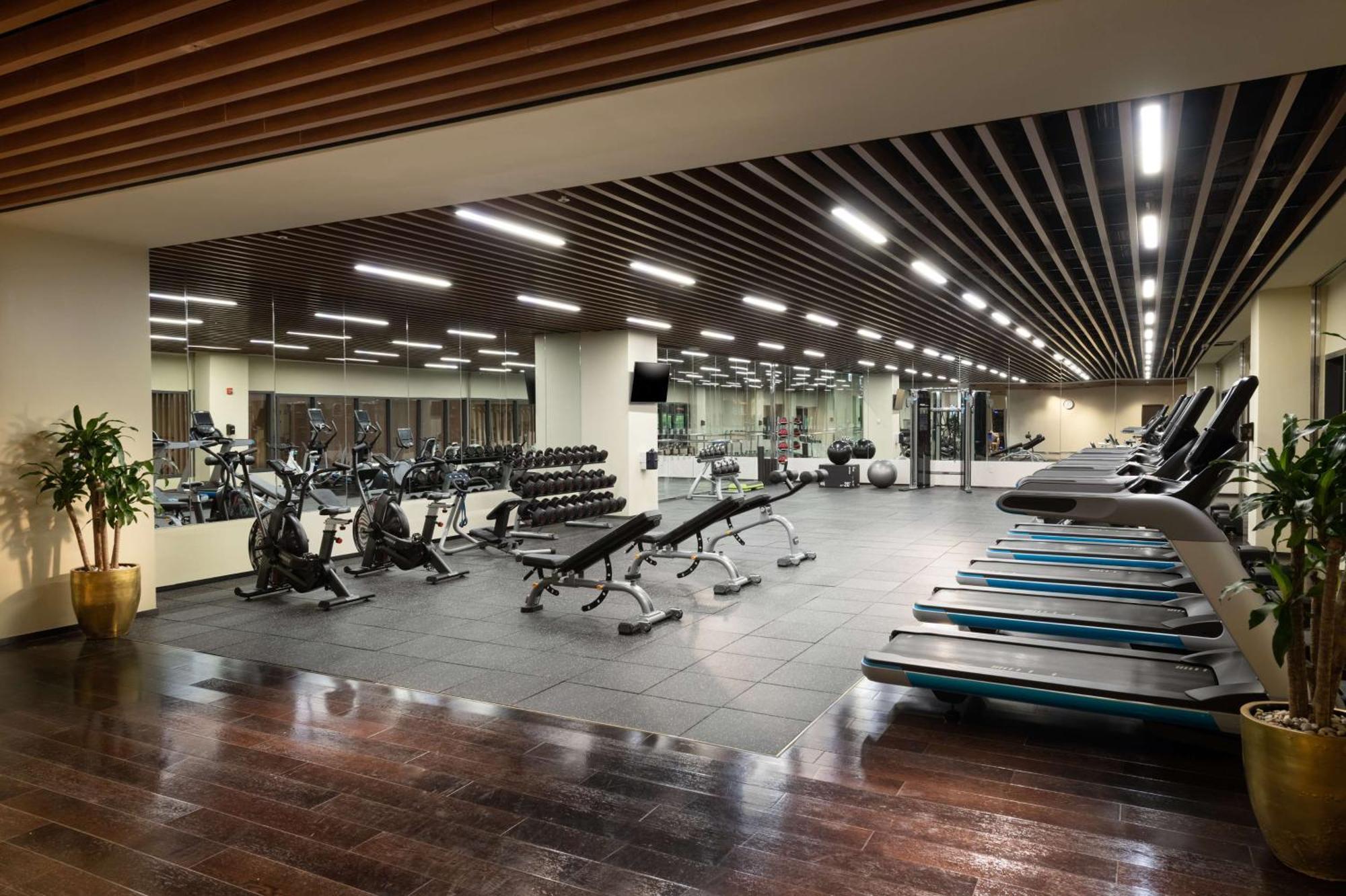 Hilton Clark Sun Valley Resort Clark Field Экстерьер фото
